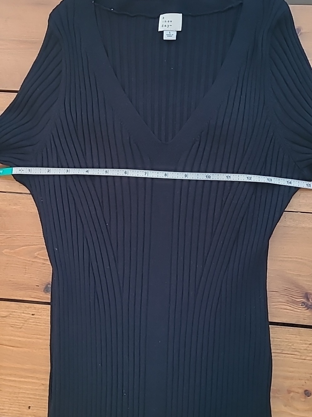 Black V-neck Ribbed Sweater Dress - Picture 5 of 9